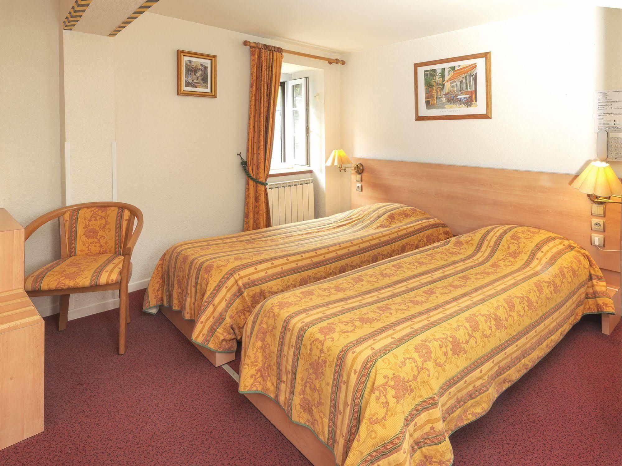 Auberge De L'Isard Saint-Denis  Buitenkant foto