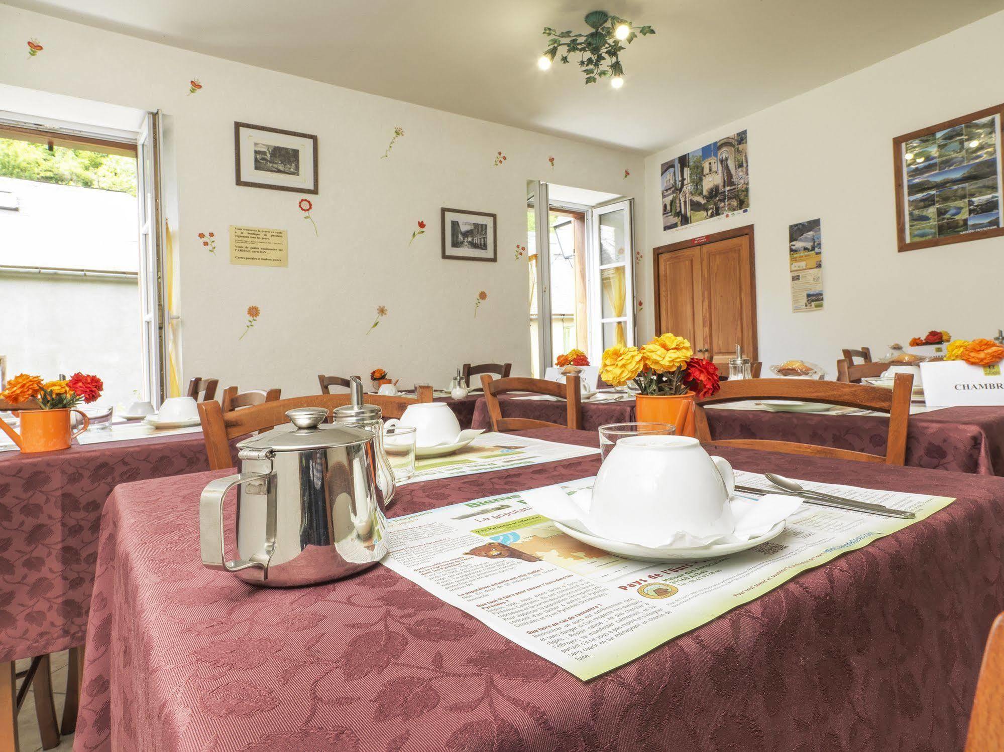 Auberge De L'Isard Saint-Denis  Buitenkant foto